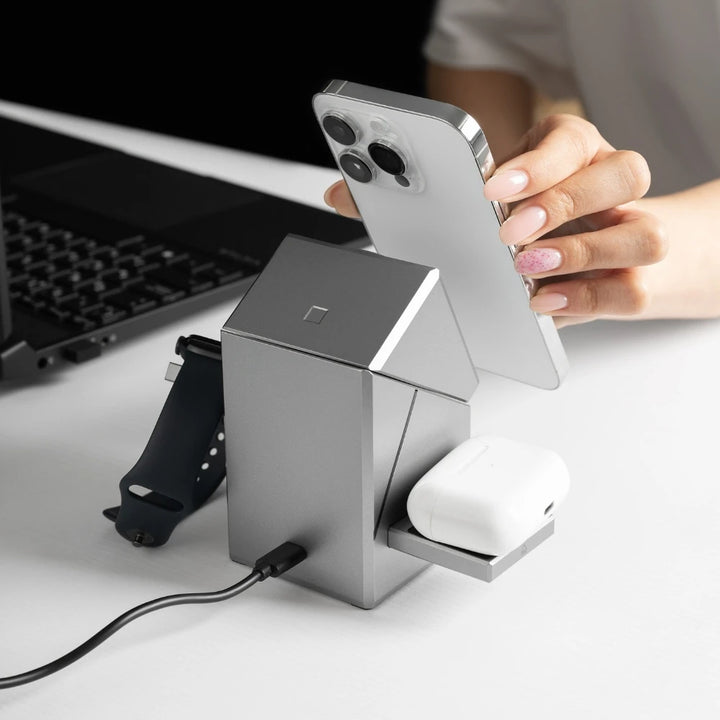 Qi2 3-in-1 Wireless Charger with Auto-Rotating Dock